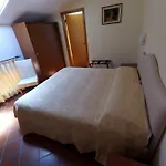 Couette-café Caterina House Nel Borgo Piu D'italia 3*