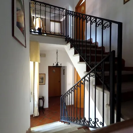 Caterina House Nel Borgo Piu D'italia Bed and breakfast