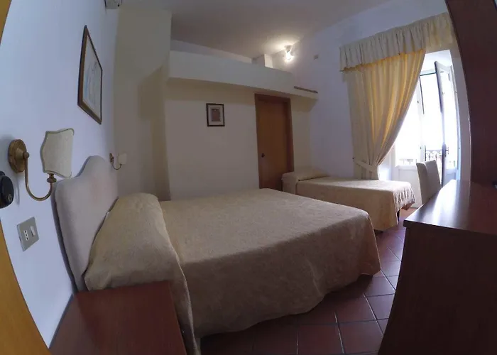 Bed and breakfast Caterina House Nel Borgo Piu D'italia 3*