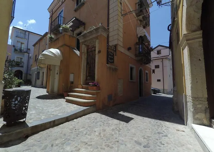 Caterina House Nel Borgo Piu D'italia 3* 圣卢西铎