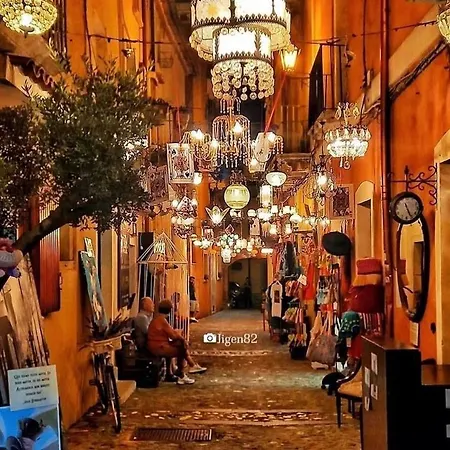 Caterina House Nel Borgo Piu D'italia Frühstückspension