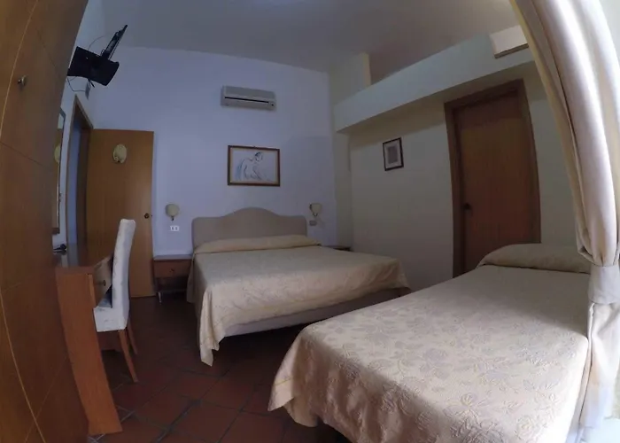 Caterina House Nel Borgo Piu D'italia 圣卢西铎